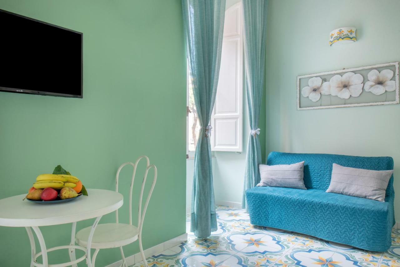 Regina Elena Bed & Breakfast Naples Exterior photo