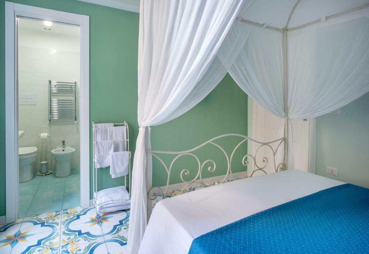 Regina Elena Bed & Breakfast Naples Exterior photo